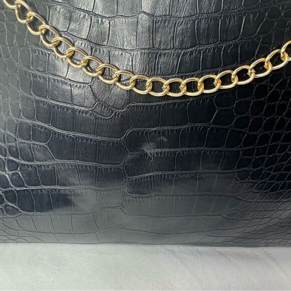 Black large H & M clutch - Picture 2 of 6